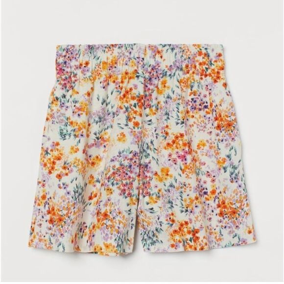 H&M Pants - H&M Linen viscose Blend Pull On Shorts hi rise micro floral print pockets size M
